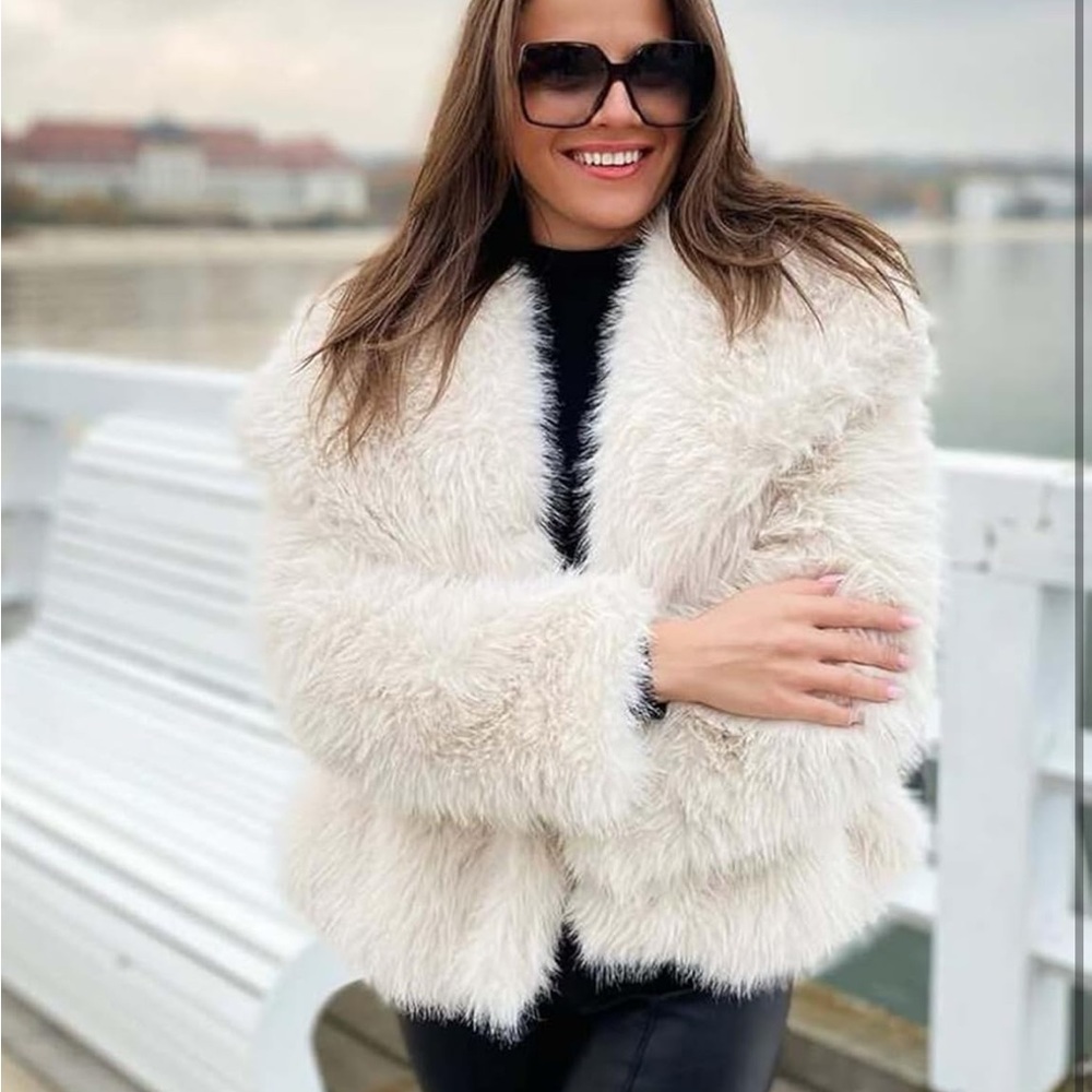Women's Faux Fur Jacket - Cream women collared coat winter thick jacket - Picture 3 of 4